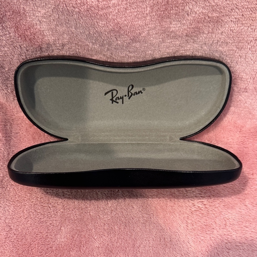 Ray-Ban Dark Glasses Case - Picture 2 of 2